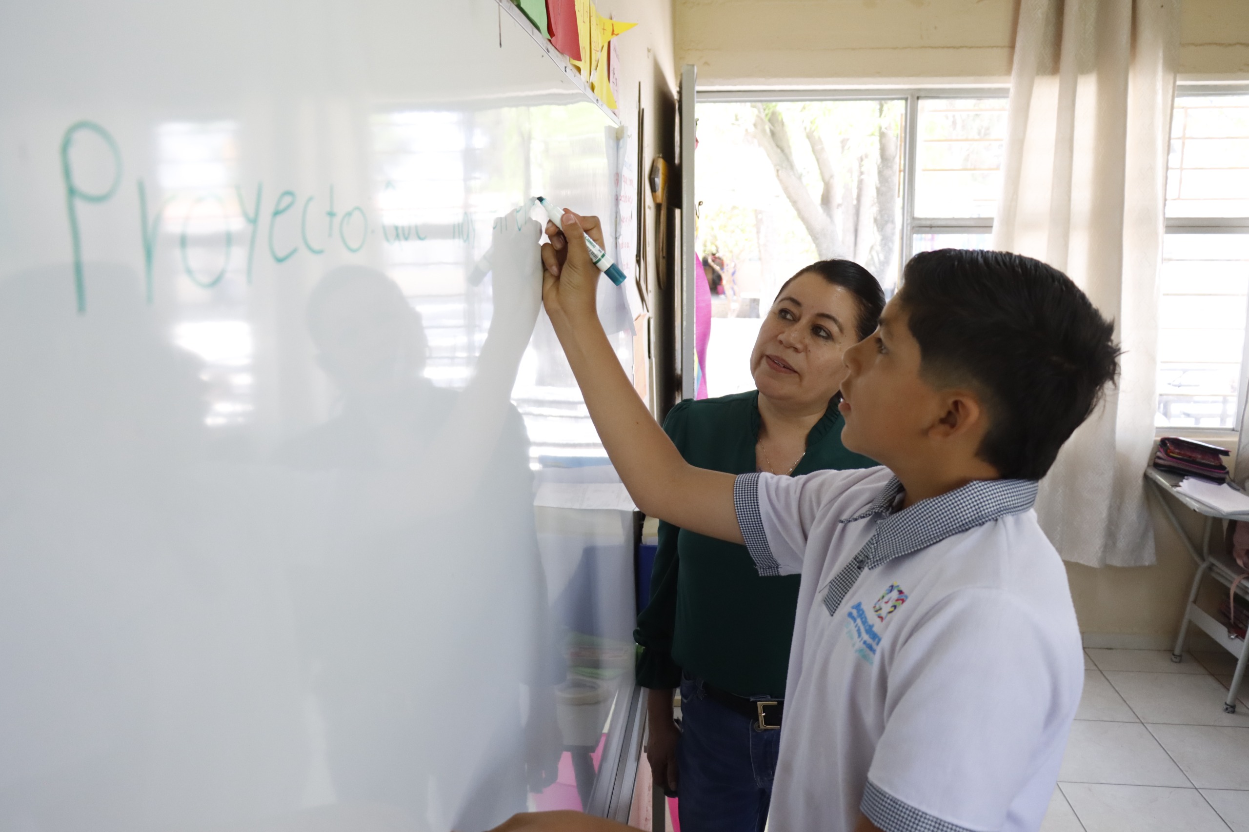 Aprueban reforma para proteger a docentes de amenazas y acusaciones sin sustento
