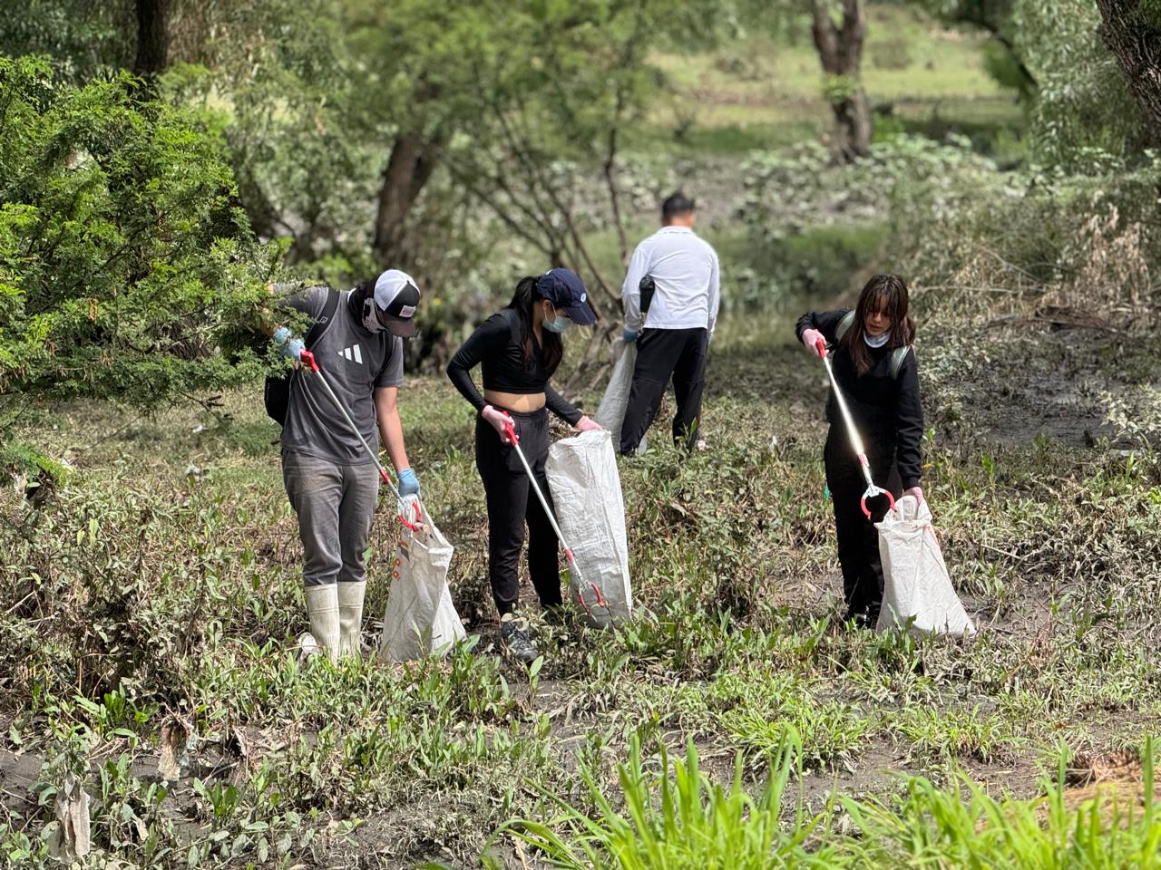 Participan más de 400 personas en jornada de limpieza del río San Pedro