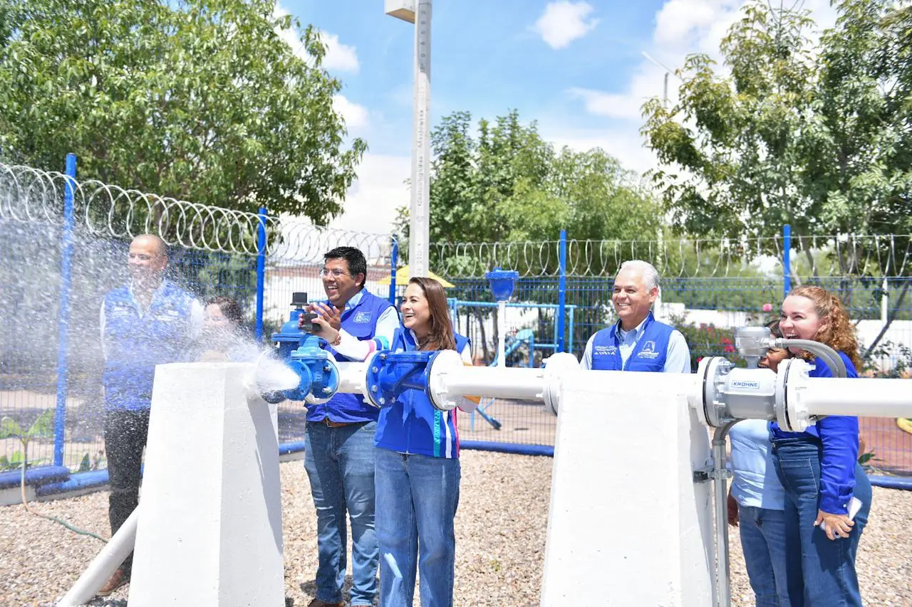 Entregan tres nuevos pozos en Jesús María y apoyos para el campo en Cosío