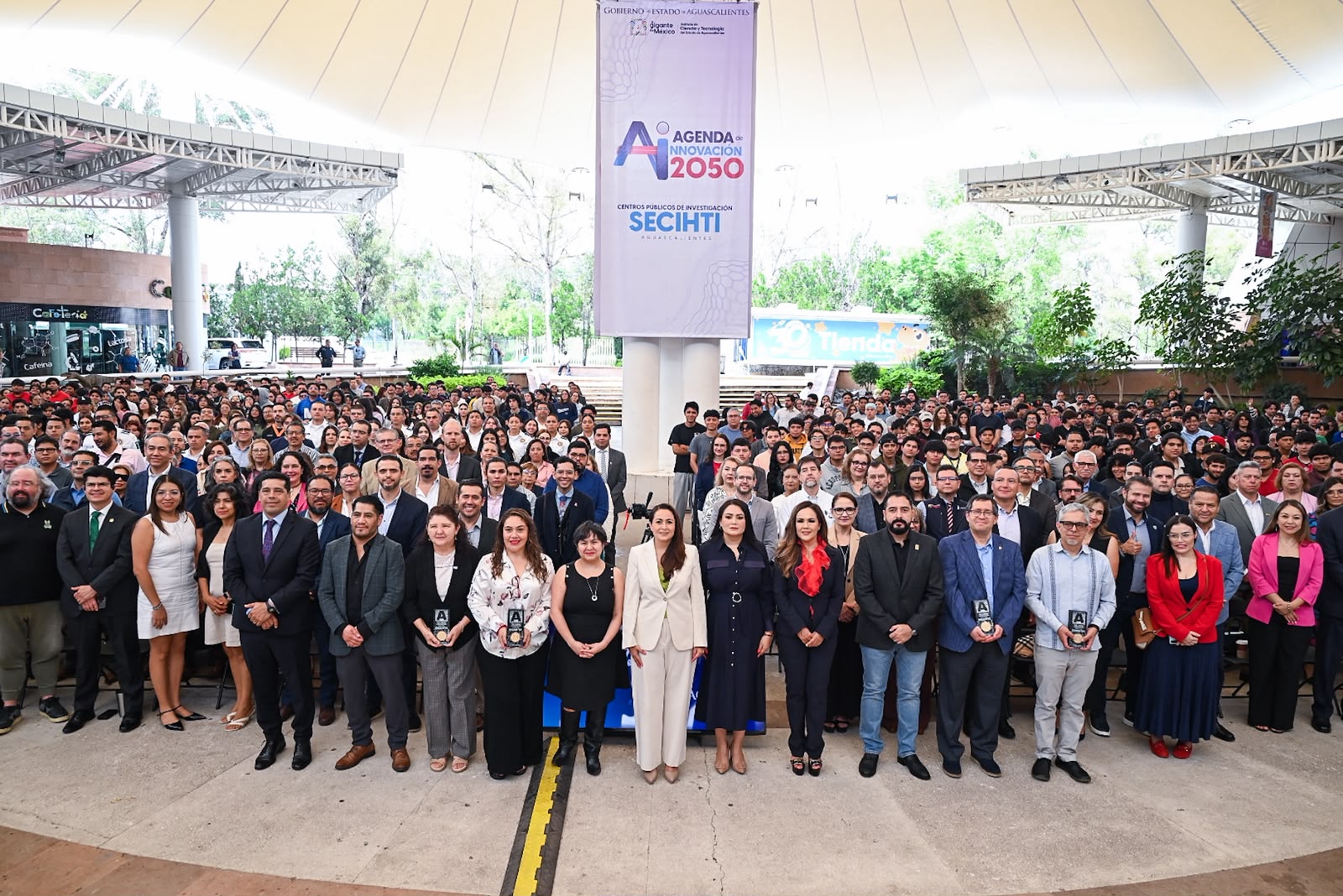 Anuncian mil becas de alta especialización en Inteligencia Artificial