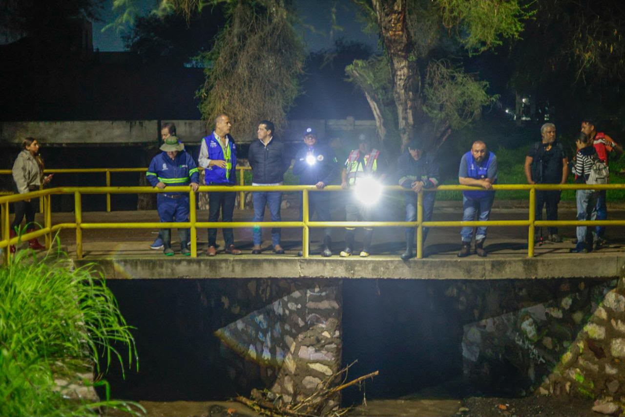 Apoyan a familias damnificadas por lluvias