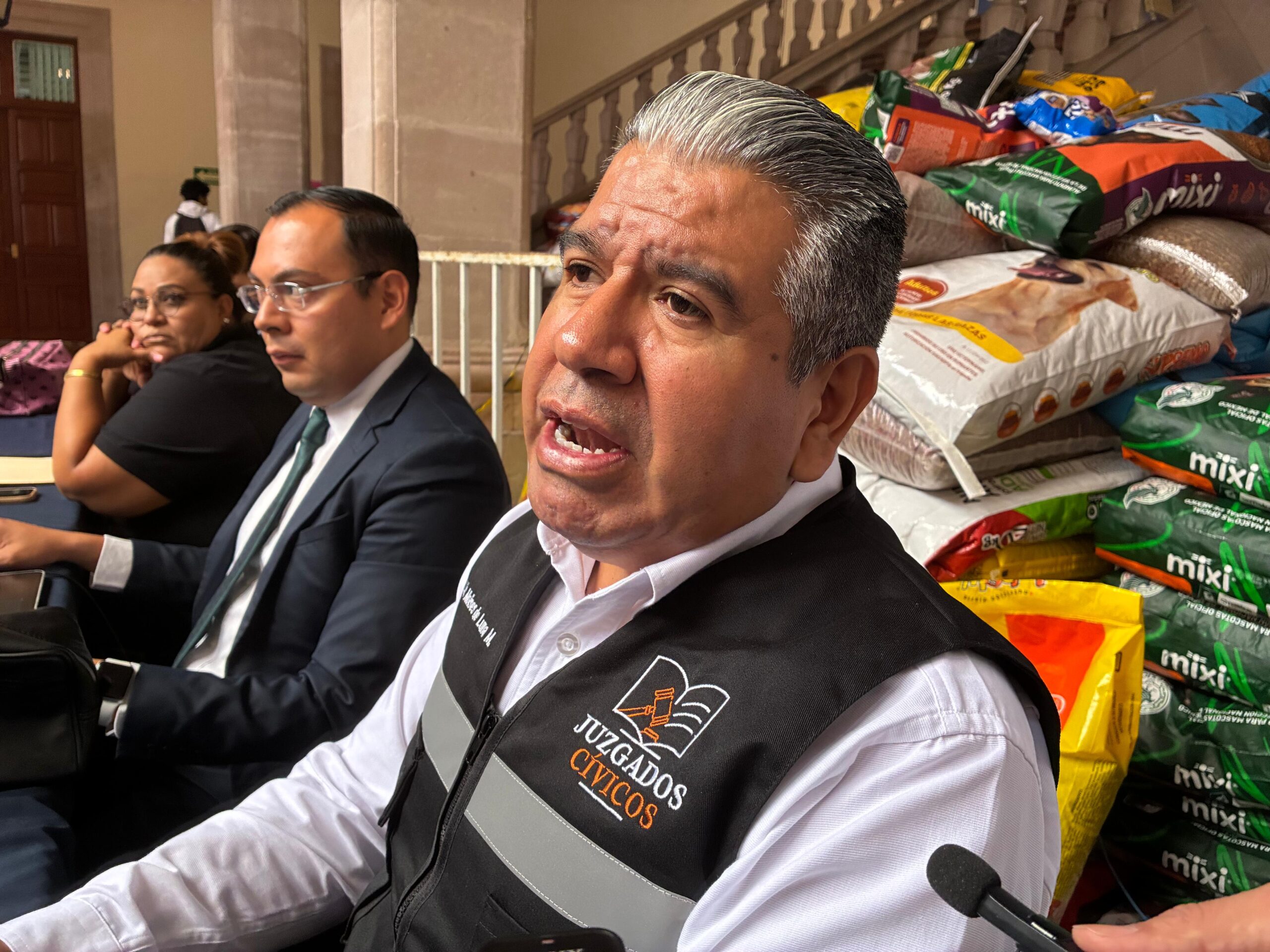 Sancionan a padres de familia: llaman a atender canalizaciones de adolescentes