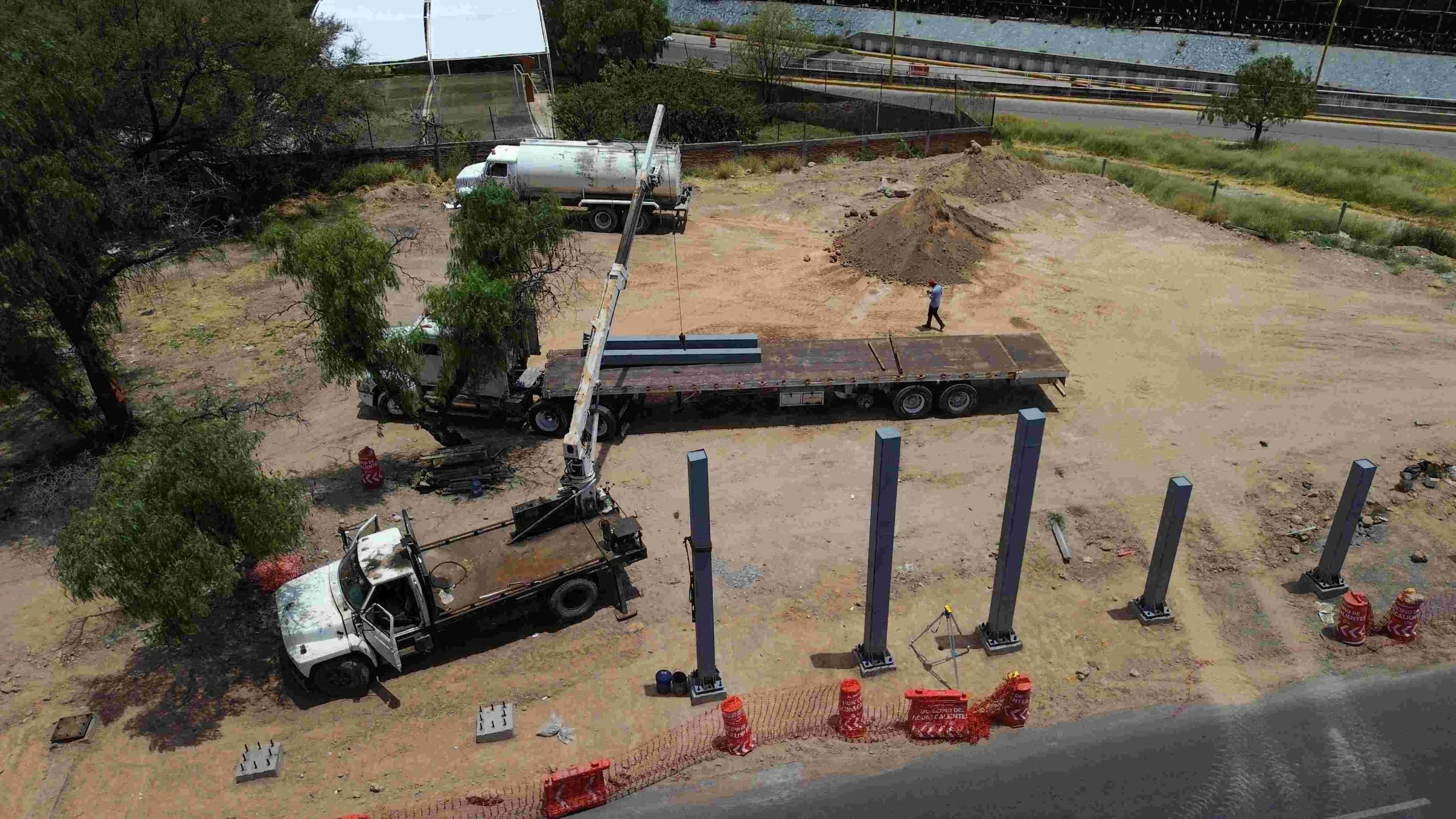 Con montaje de estructuras, avanza la construcción del Puente Pirules