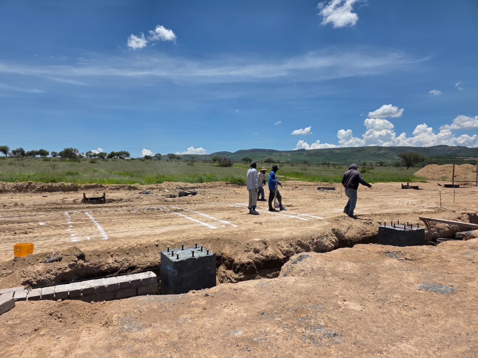 Avanza construcción de alberca semiolímpica en Jesús María; concluye etapa de cimentación