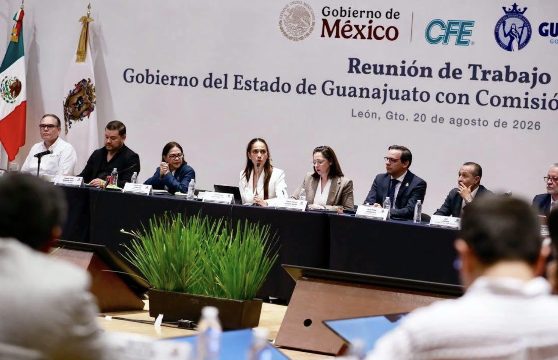 CFE anuncia millonarias inversiones para reforzar red eléctrica de Guanajuato