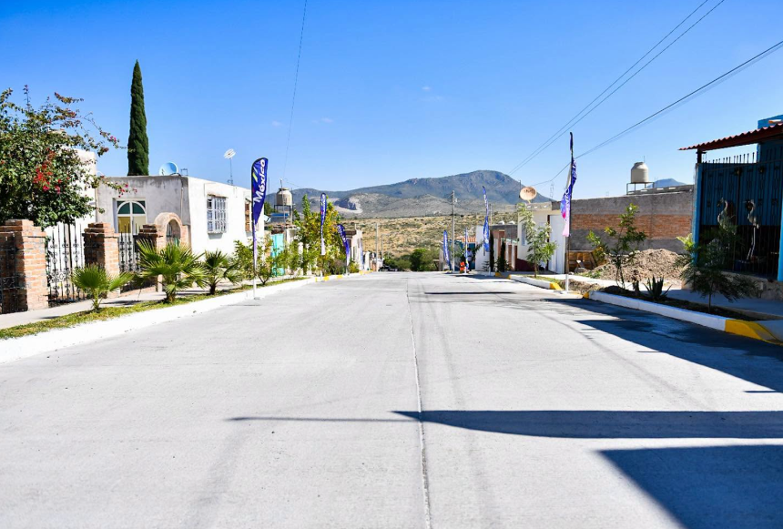 Entregan pavimentación con concreto hidráulico en Tepezalá