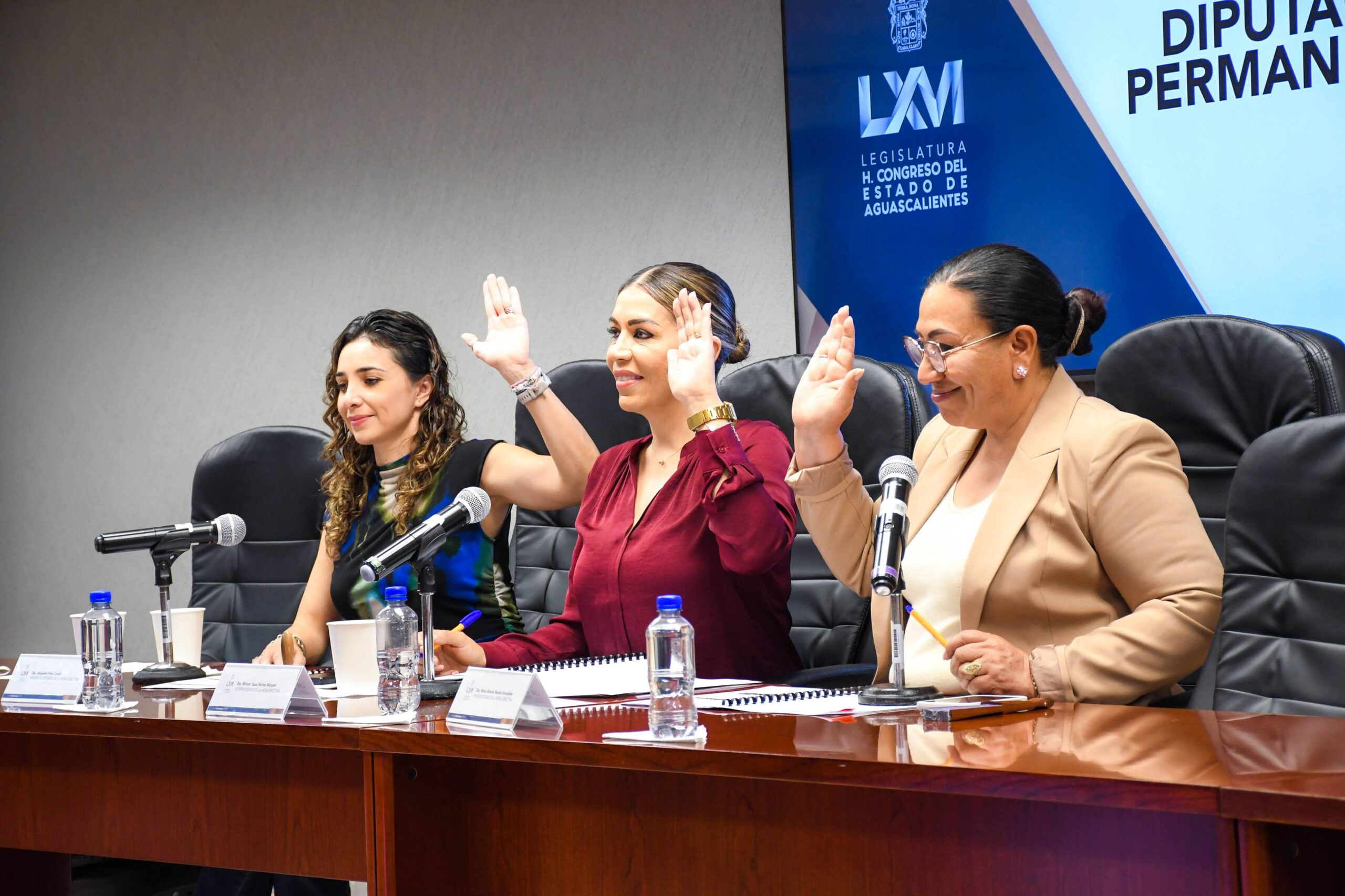 Congreso de Aguascalientes plantea homenaje a Alfonso Esparza Oteo