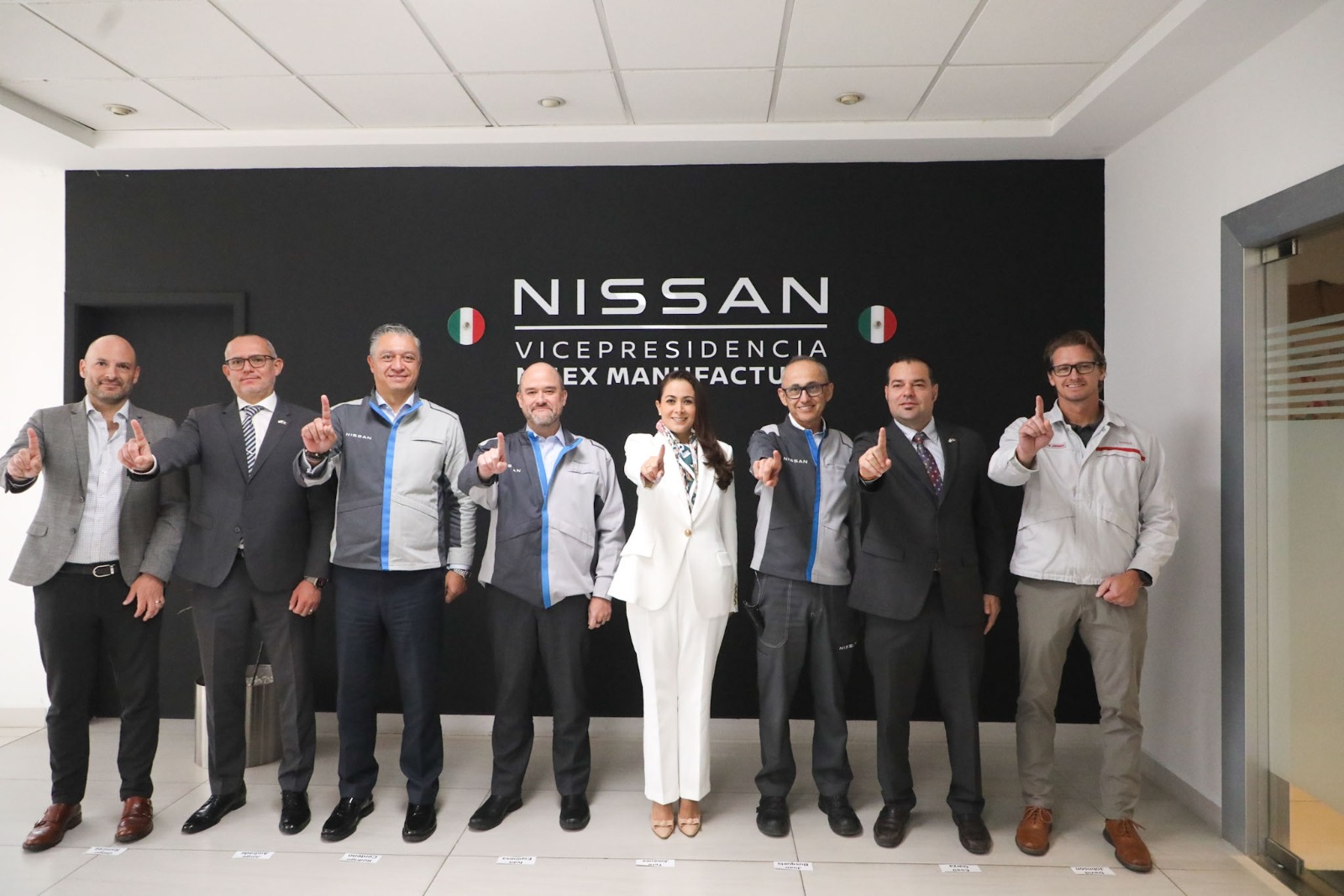 Tere Jiménez e Iván Espinosa, CEO Global de Nissan, reafirman alianza estratégica en Aguascalientes