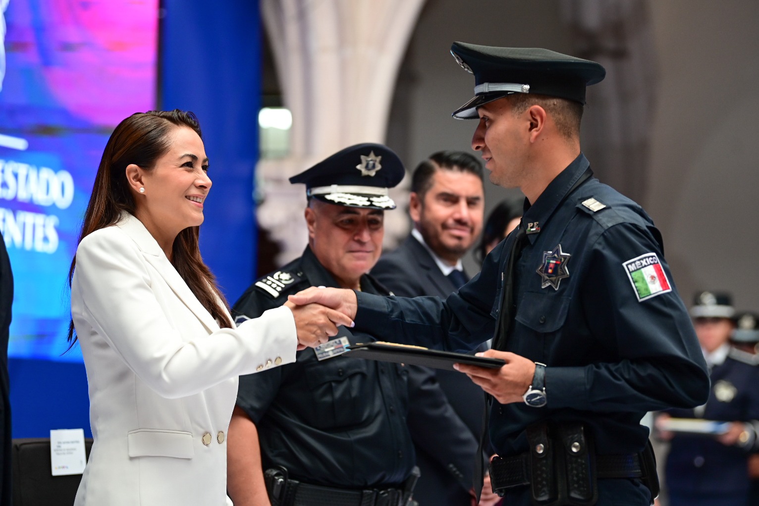Tere Jiménez reconoce trabajo, valentía y profesionalismo de policías estatales, municipales y militares
