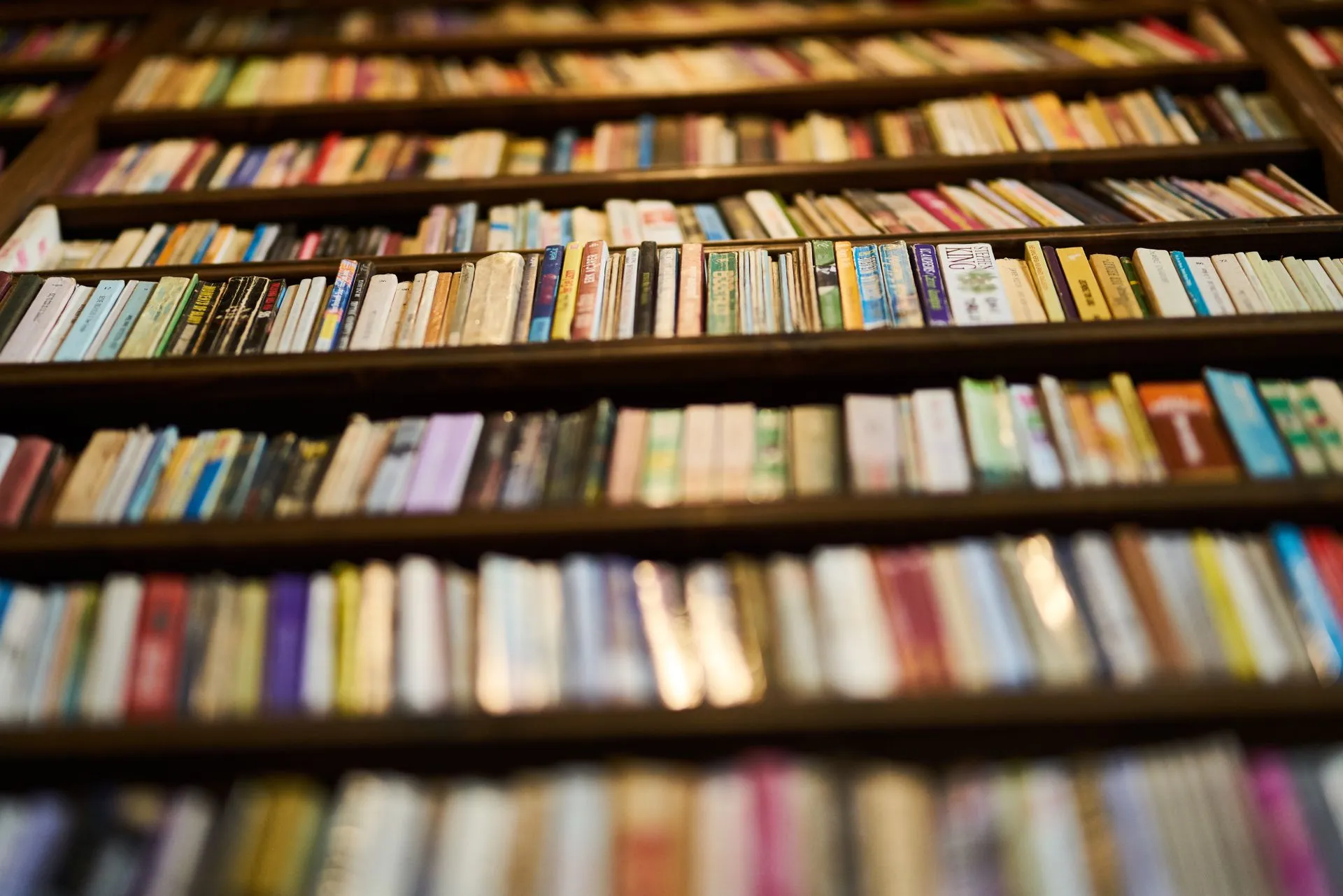 Piratería pega a libreros: 1 de cada 5 libros son falsos