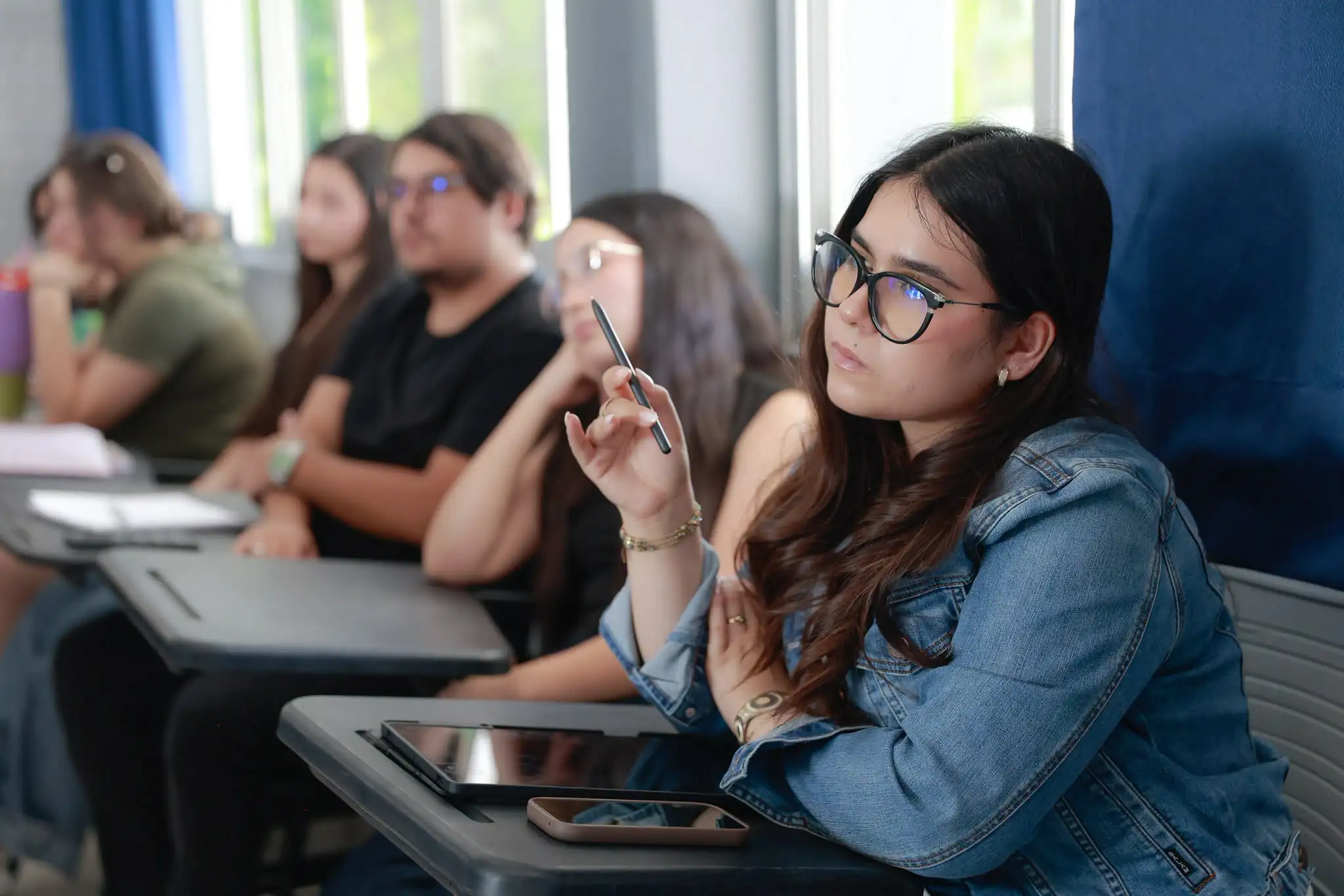 Niega UAA código de vestimenta en planteles; anuncia diálogo con alumnos
