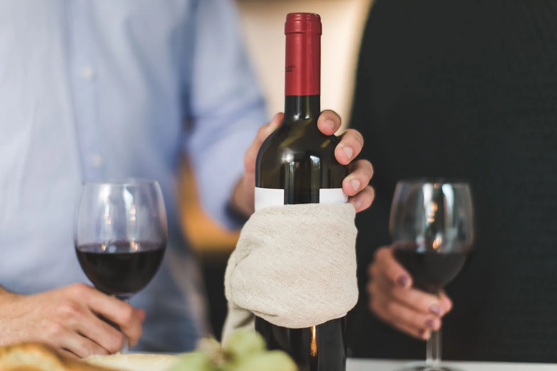 Reportan “huachicol” de vino proveniente de Chile y España