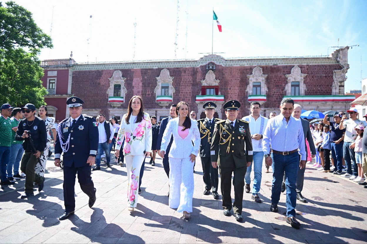 Aguascalientes conmemora la Independencia con desfile de más de 3 mil participantes