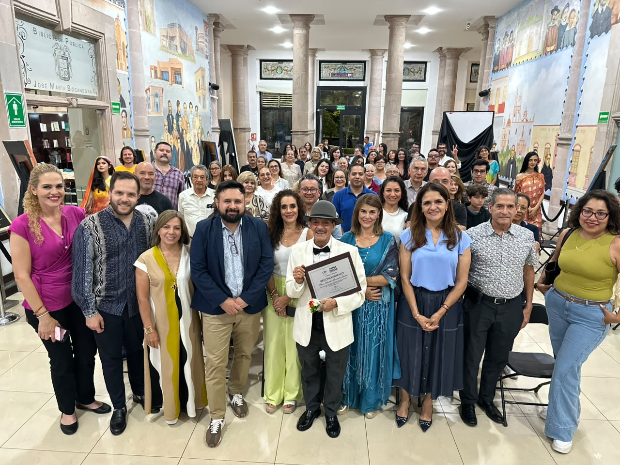 Congreso de Aguascalientes rinde homenaje en vida al artista Salvador Quezada Limón