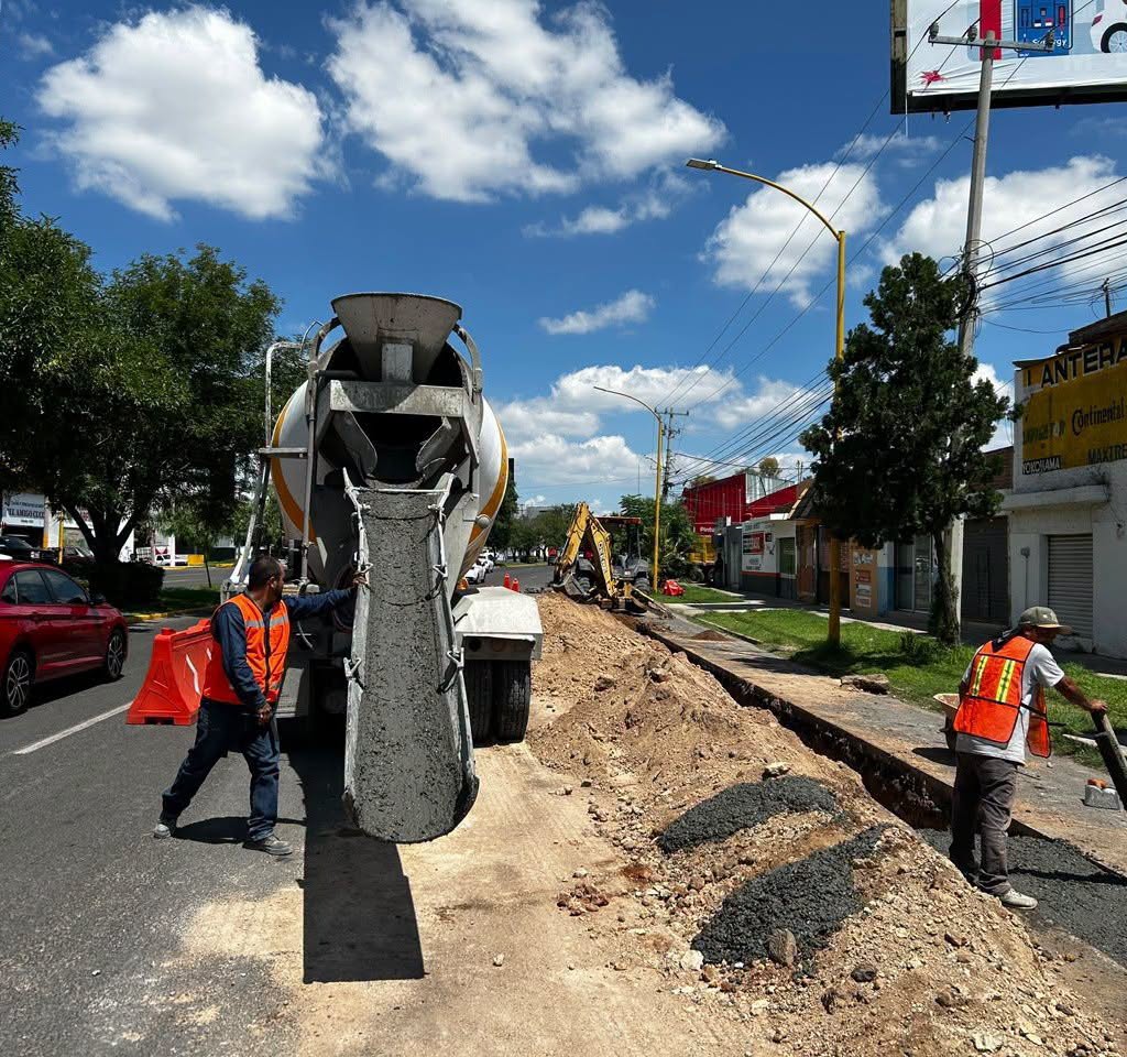 Renuevan más de 1.8 kilómetros de tubería sobre avenida Convención