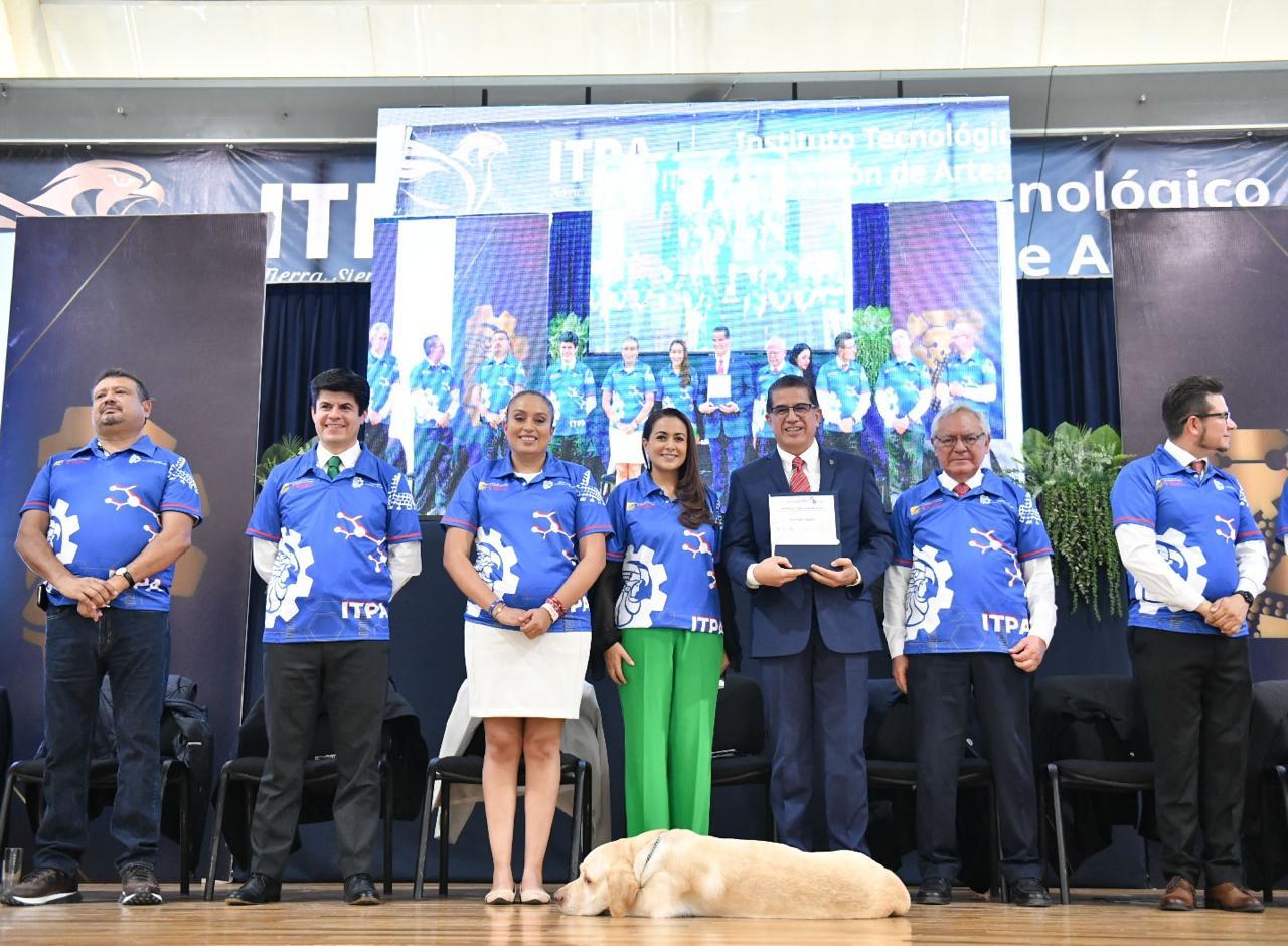 Tere Jiménez destaca su compromiso con la educación durante el 18.º Aniversario del Instituto Tecnológico de Pabellón de Arteaga