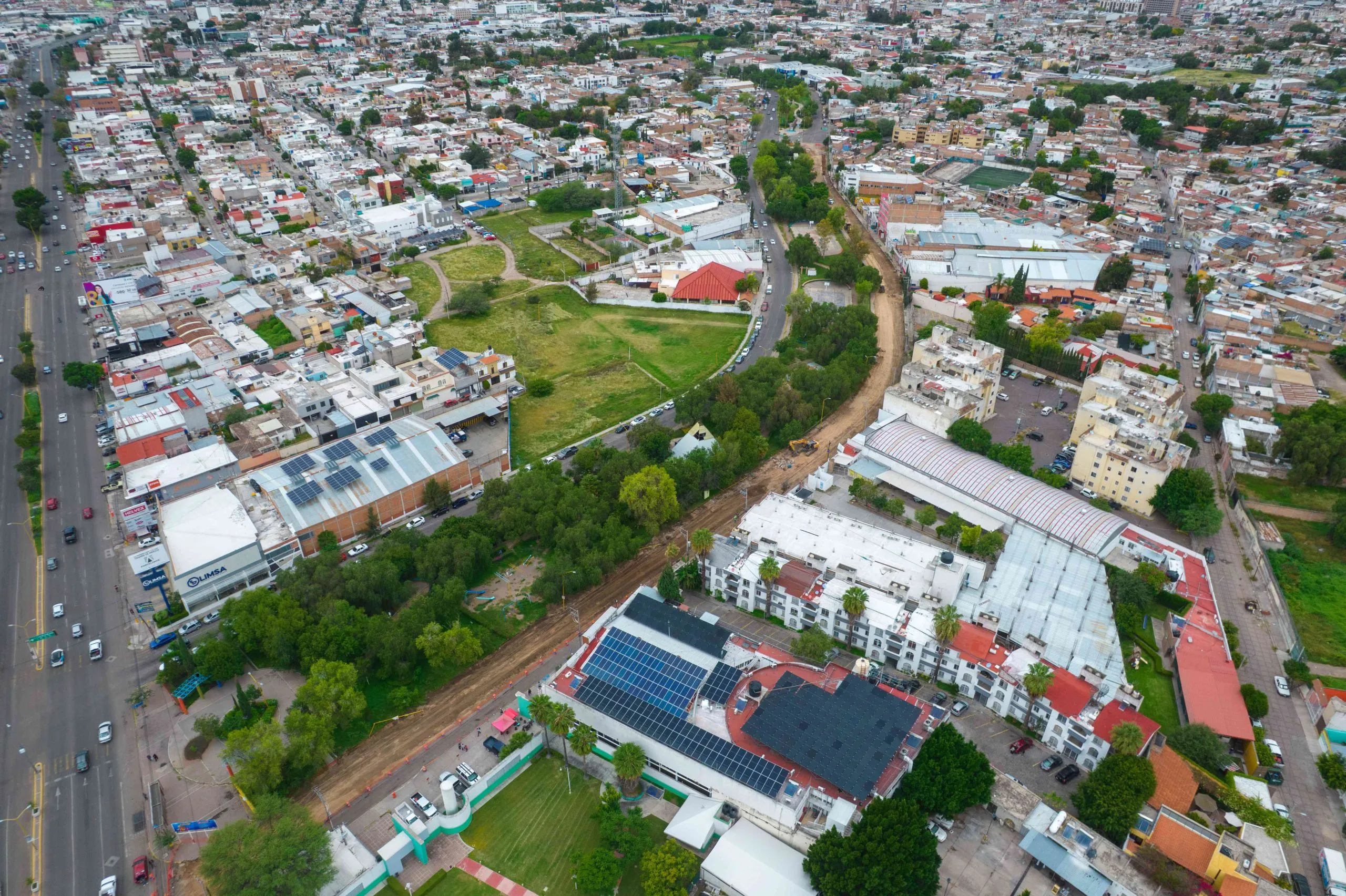Avanza pavimentación de Avenida Ayuntamiento