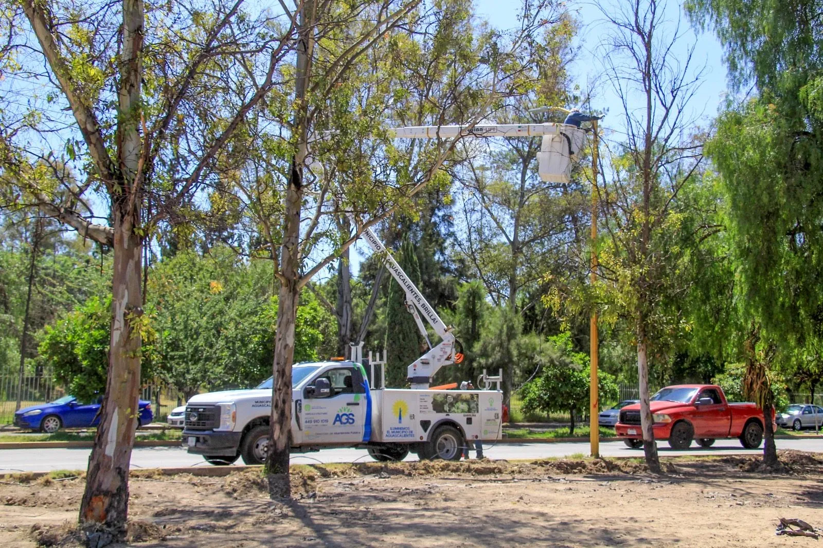 Alistan renovación de alumbrado público en Aguascalientes