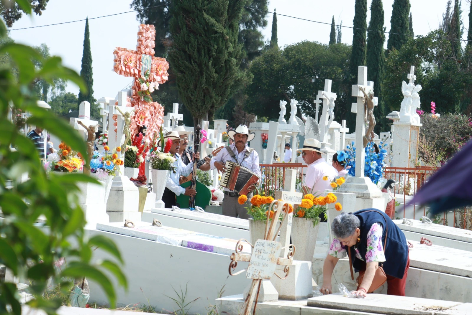 Listos los 13 panteones municipales para el Día de Muertos