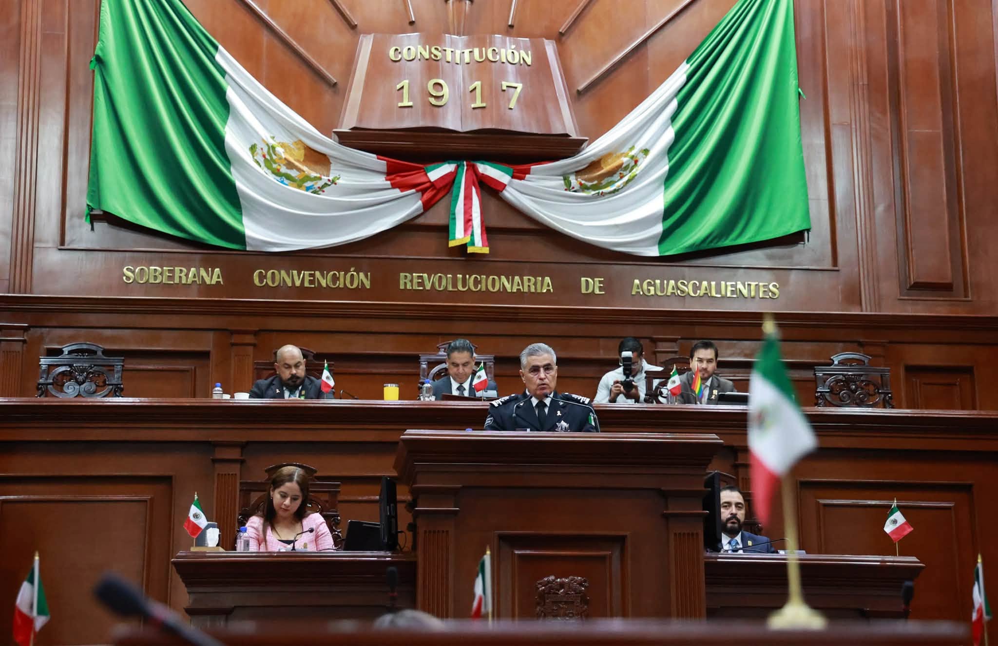 Más de mil 200 nuevos policías y C5i en primer lugar nacional: Glosa del Cuarto Informe