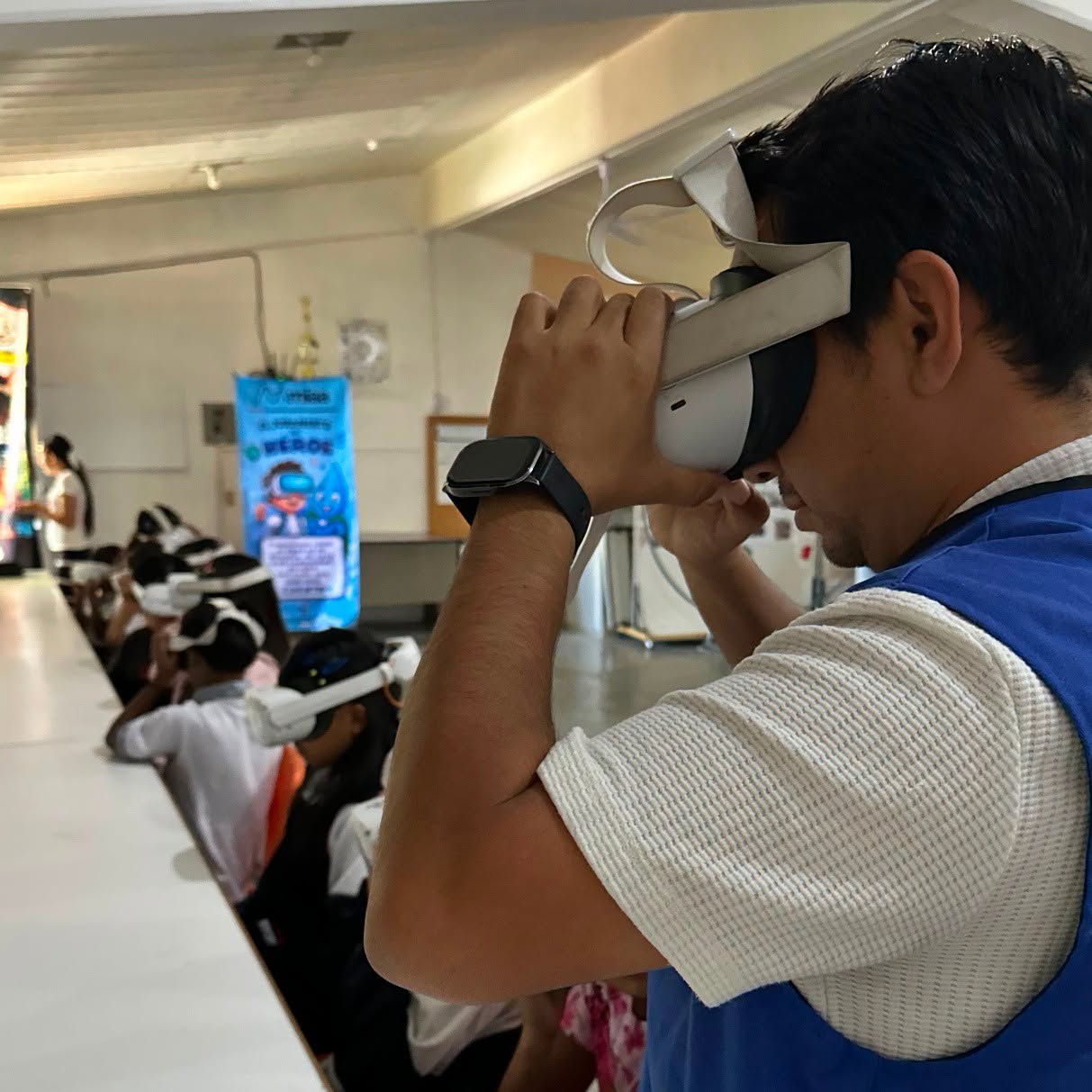 “Héroes del agua” llega a la primaria José Guadalupe Nájera Jiménez con realidad virtual
