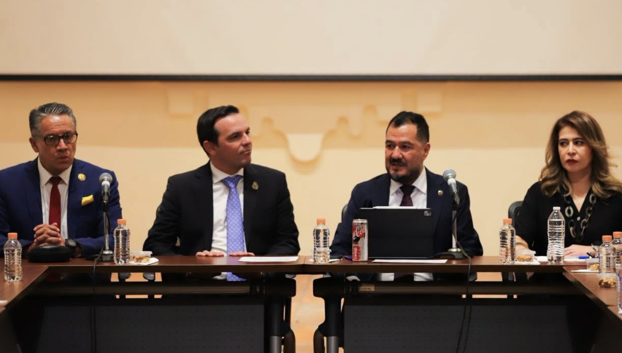Gobierno de Guanajuato acompaña a jóvenes agredidos por policías en la capital
