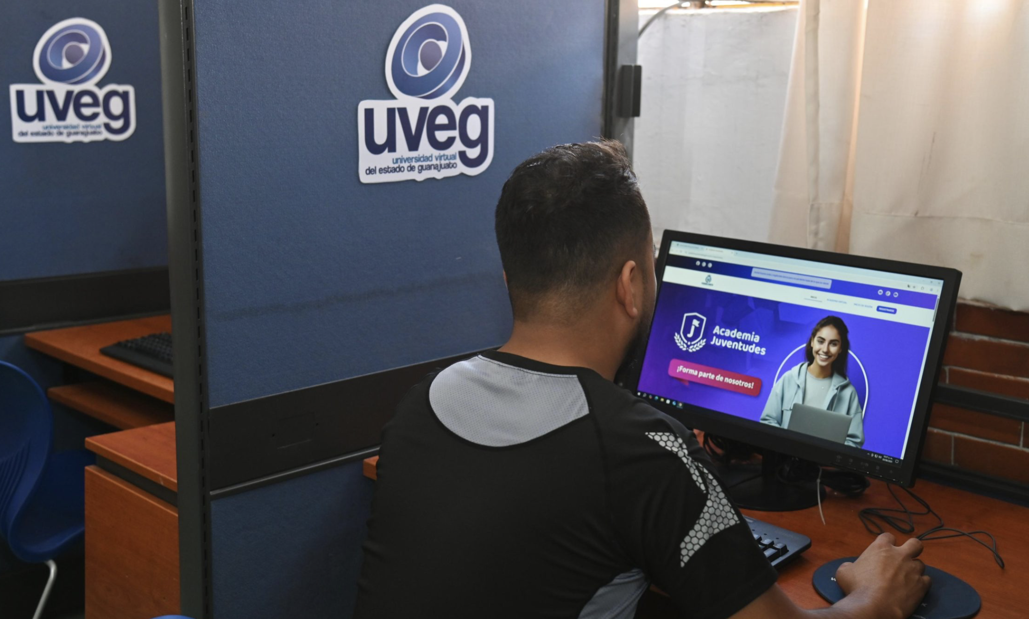 El 80% de los alumnos de la UVEG trabaja mientras estudia