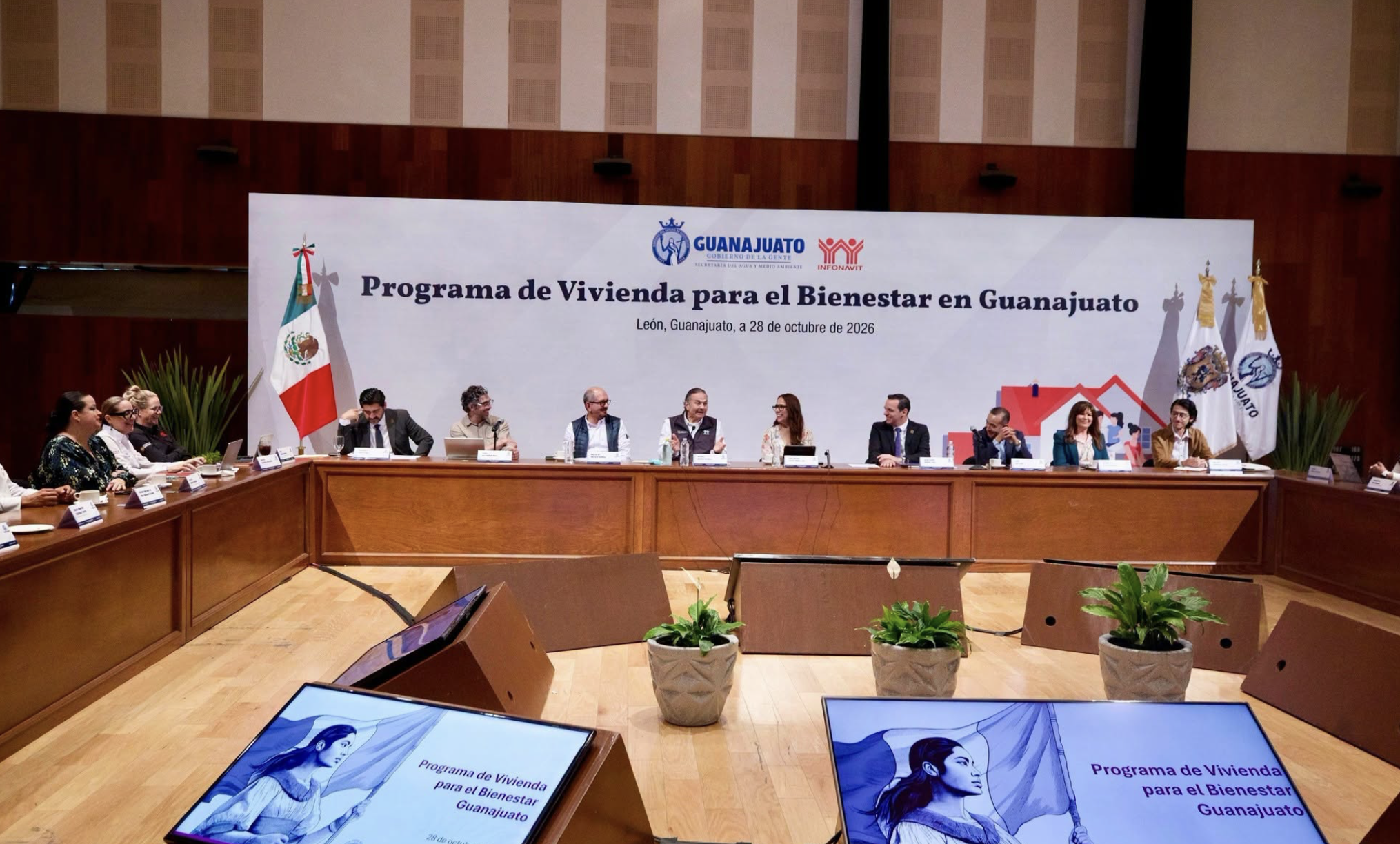 Infonavit proyecta 60 mil viviendas para Guanajuato; se busca reducir costos por derechos municipales