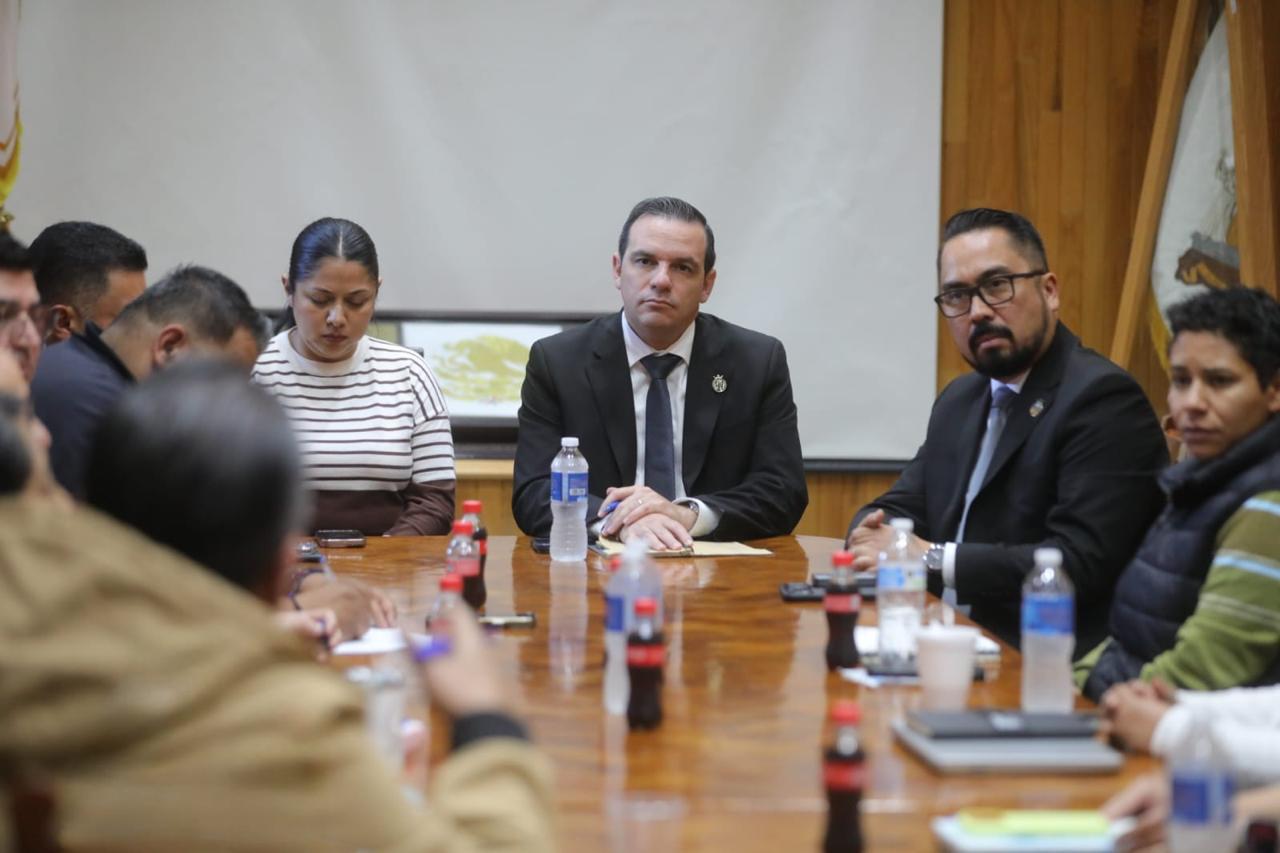Federación promete indemnizar a ejidatarios y productores de Purísima afectados por la construcción del tren de pasajeros