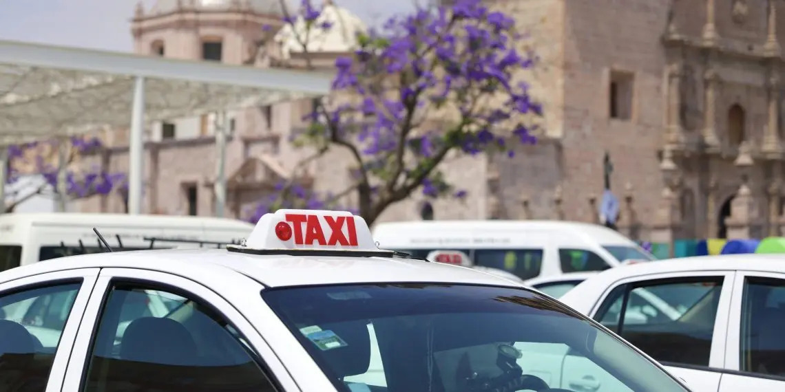 Agencia de Movilidad inicia revista vehicular 2026 para taxis; consulta el calendario